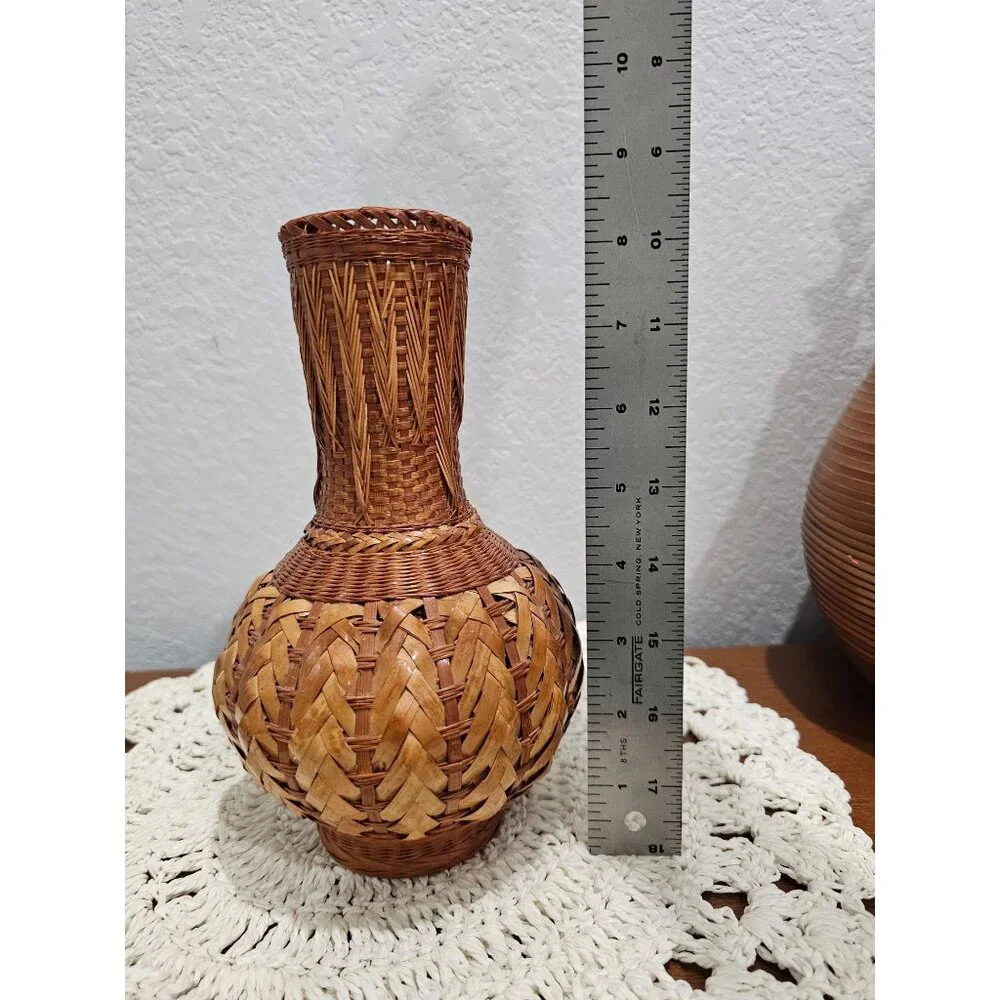 Wicker Single Stem Vase/Glass Vase‎ Inside - SEE DESCRIPTION